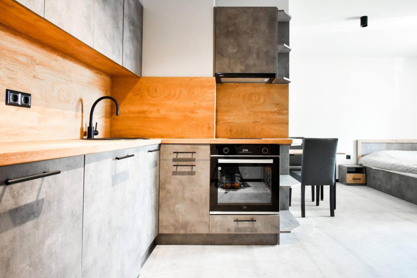 6 Studios 6 Bathrooms 2 Levels Kitchens Sofía Exterior foto