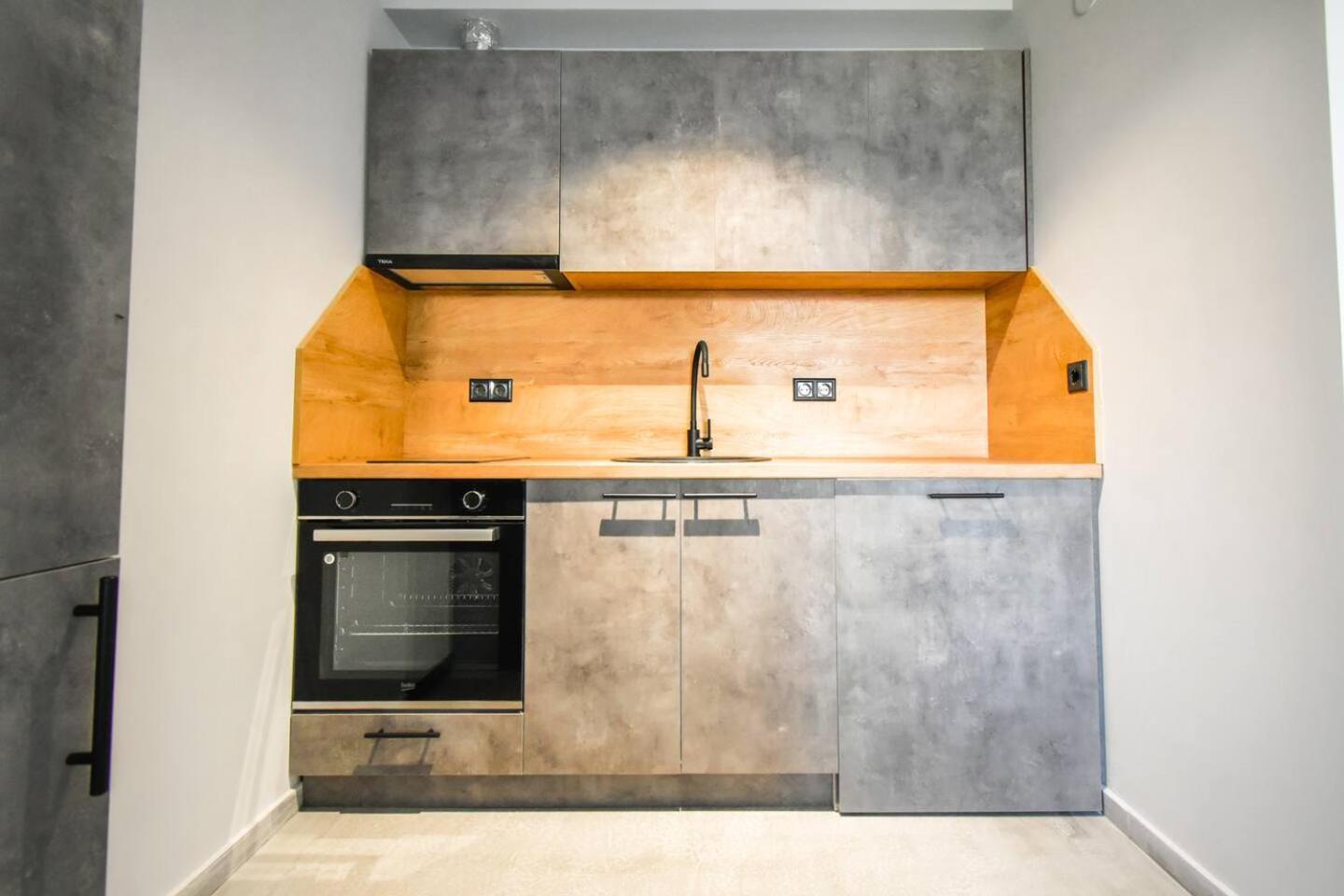 6 Studios 6 Bathrooms 2 Levels Kitchens Sofía Exterior foto